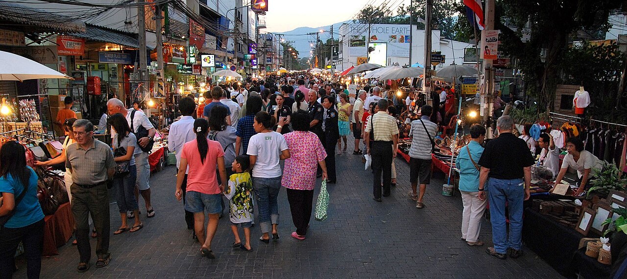 Stalls and visitors at Chiang Mai Sunday Walking Street