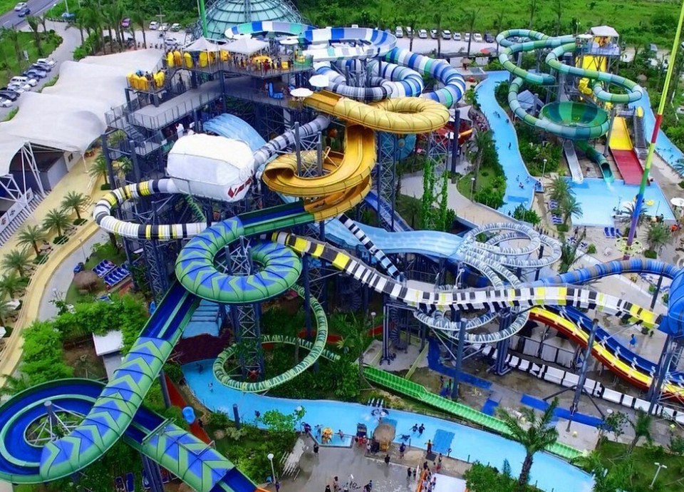 Colourful slides at Columbia Pictures Aquaverse