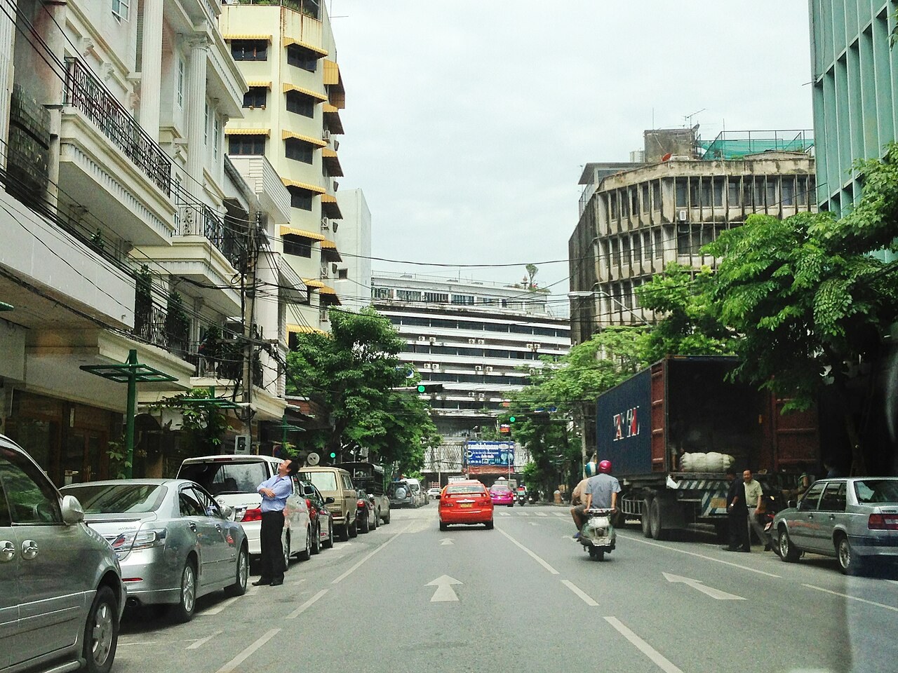 Lamphun Chai Road in the Talat Noi district