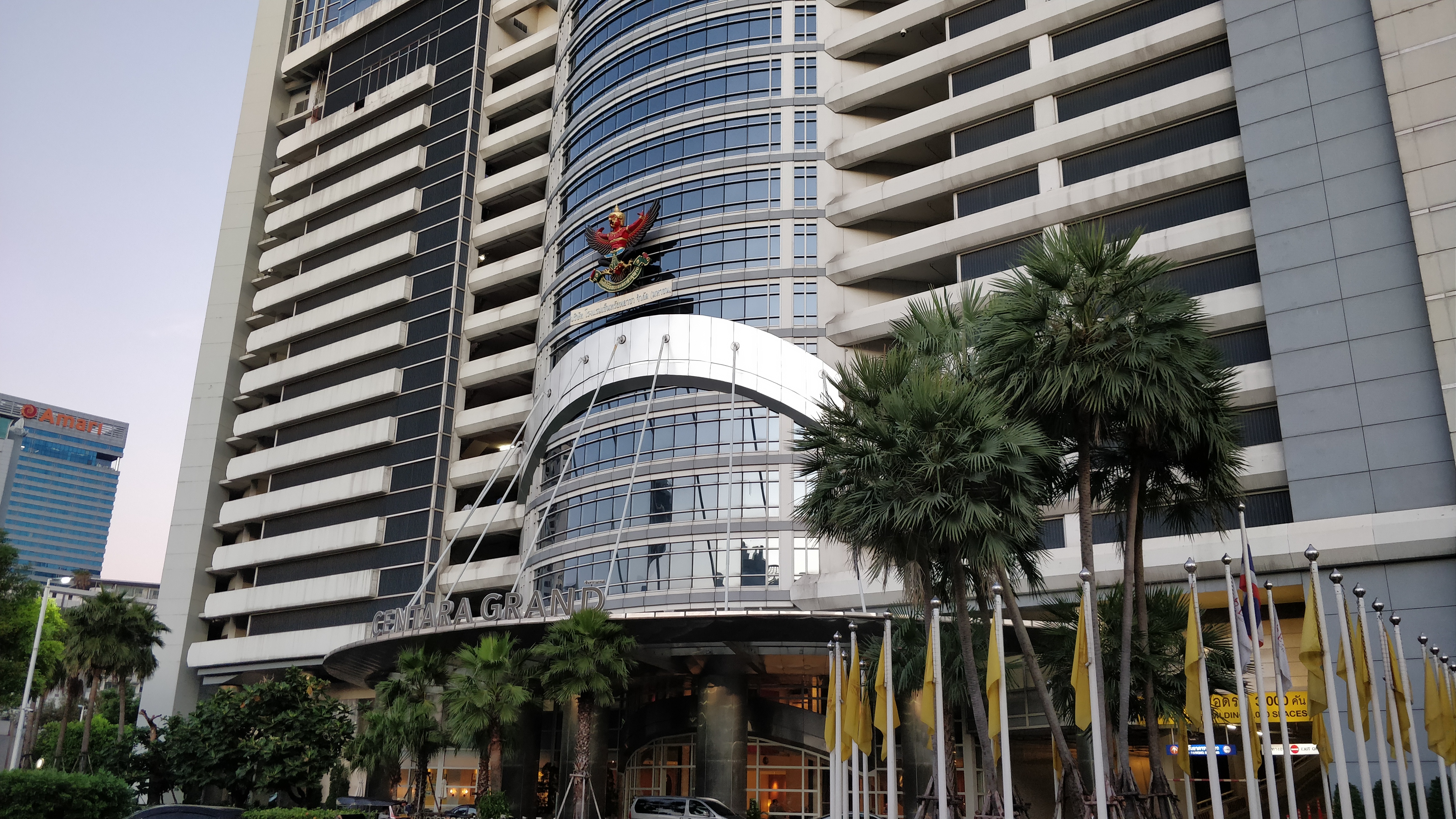 Centara Grand at CentralWorld 건물 외관